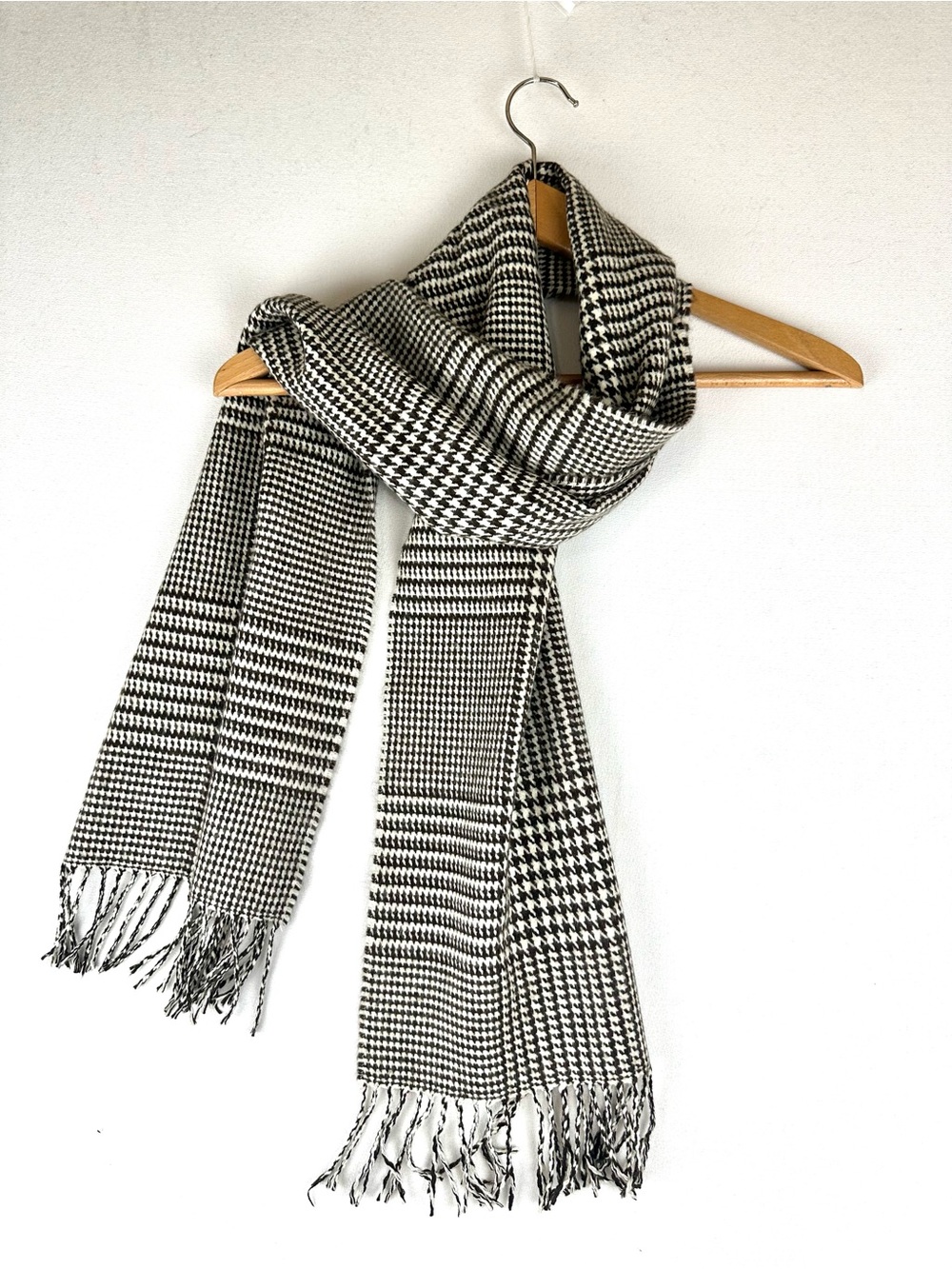 Cashmere Houndstooth Scarf Made in Scotland Quiet Luxury Plaid